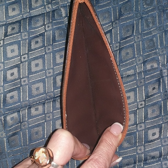 Pocket books - Picture 4 of 5